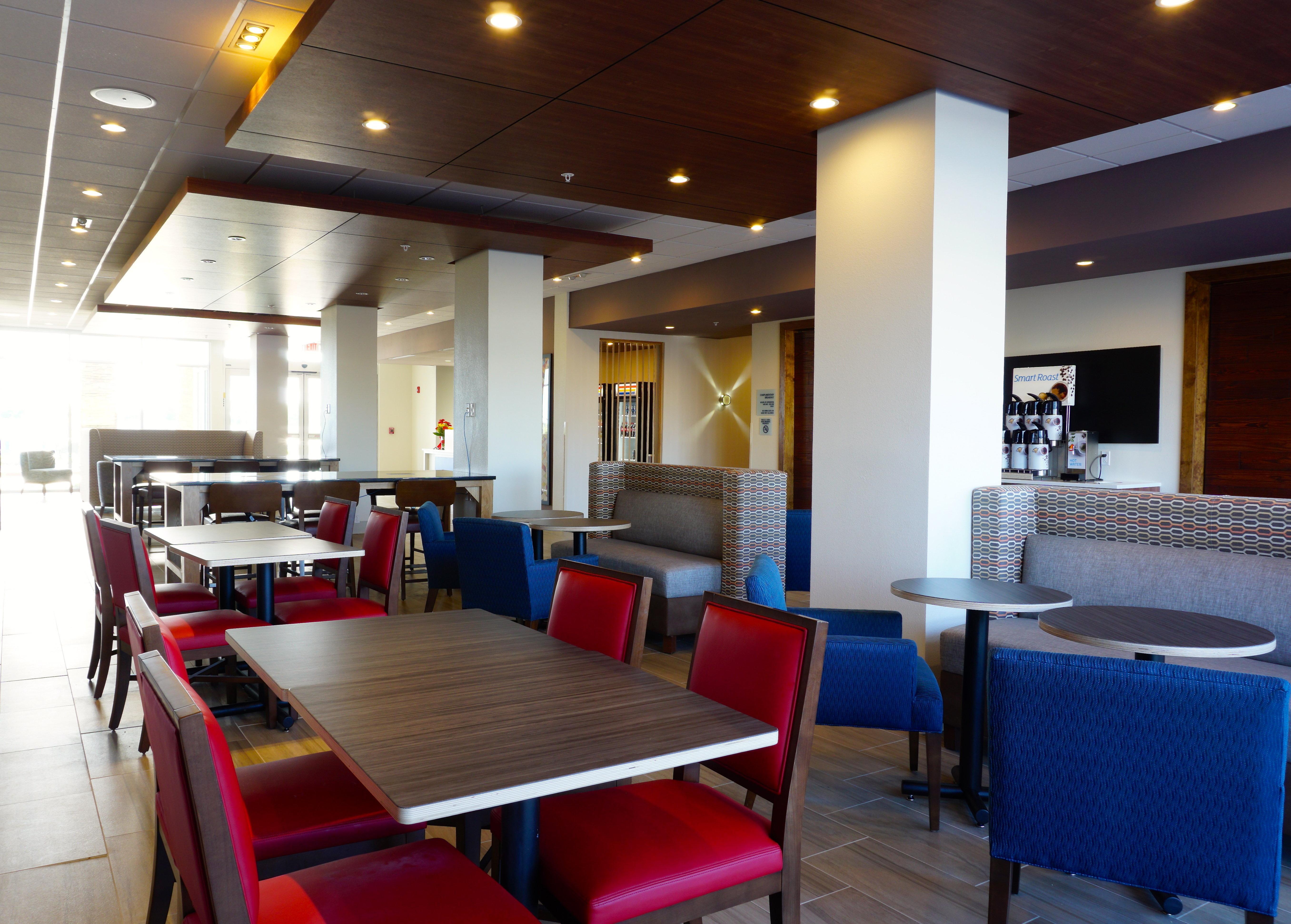 Holiday Inn Express & Suites Omaha - Millard Area By Ihg Eksteriør billede