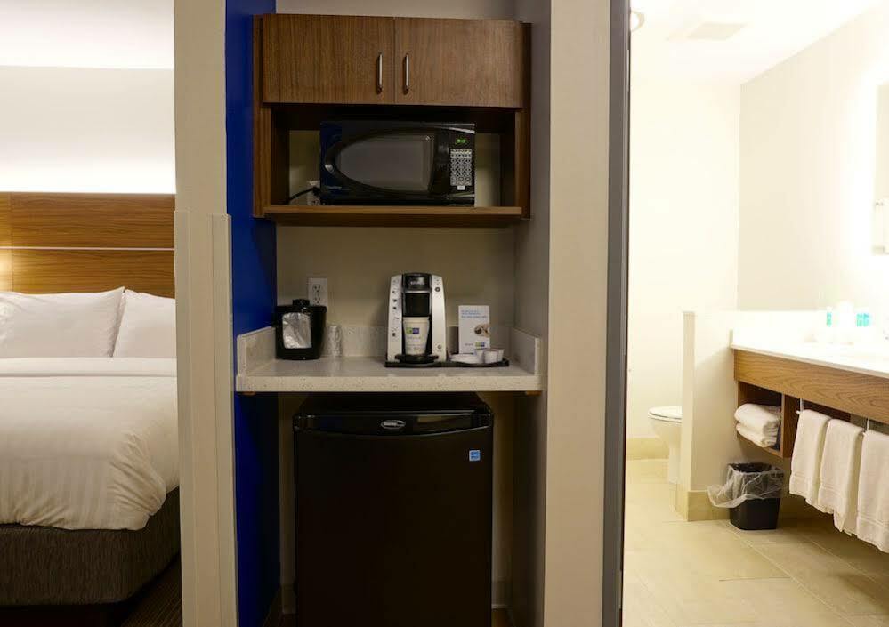 Holiday Inn Express & Suites Omaha - Millard Area By Ihg Eksteriør billede